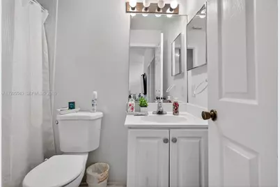 18615 NW 84th Pl #104-1, Hialeah, FL 33015 - Photo 4
