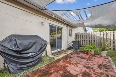 18615 NW 84th Pl #104-1, Hialeah, FL 33015 - Photo 30