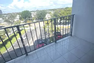 1000 Parkview Dr, Hallandale Beach, FL 33009 - Photo 22