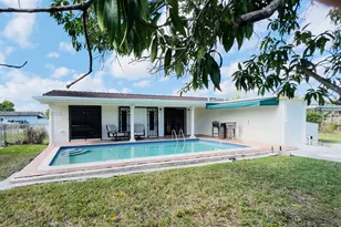 3225 SW 94th Ave, Miami, FL 33165 - Photo 10