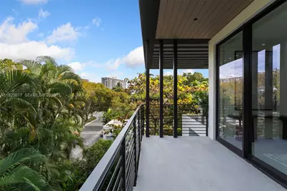 3551 Crystal Ct, Miami, FL 33133 - Photo 32