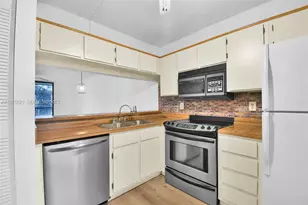 10501 W Broward Blvd, Plantation, FL 33324 - Photo 6