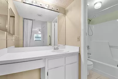 10501 W Broward Blvd #304, Plantation, FL 33324 - Photo 30