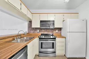 10501 W Broward Blvd, Plantation, FL 33324 - Photo 8