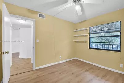 10501 W Broward Blvd #304, Plantation, FL 33324 - Photo 16