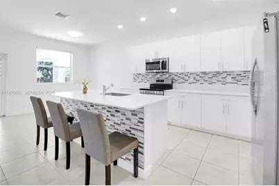 879 SE 26th Ter, Homestead, FL 33035 - Photo 12