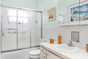 1050 Atlantic Shores Blvd, Hallandale Beach, FL 33009 - Photo 10