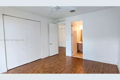 460 NE 35th Ct #5, Oakland Park, FL 33334 - Photo 6