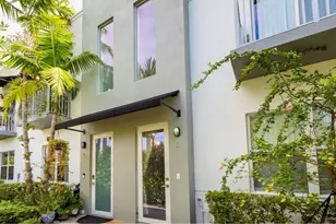 460 NE 35th Ct, Oakland Park, FL 33334 - Photo 2