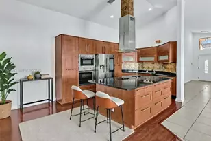 255 Somerset Way, Weston, FL 33326 - Photo 6