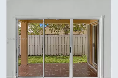 255 Somerset Way, Weston, FL 33326 - Photo 16