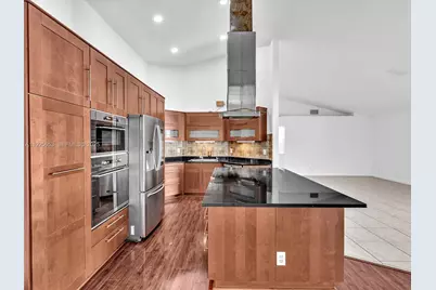 255 Somerset Way, Weston, FL 33326 - Photo 10