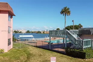 18555 NE 14th Ave, Miami, FL 33179 - Photo 18