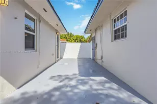 3240 SW 69th Ave, Miami, FL 33155 - Photo 22