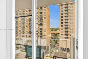 430 Golden Isles Dr, Hallandale Beach, FL 33009 - Photo 28