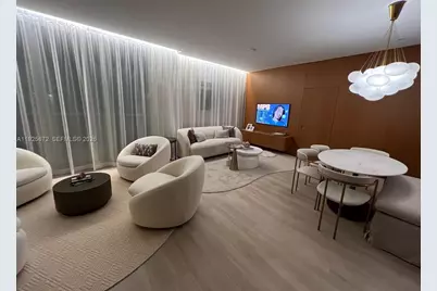 31 SE 5th St #3921, Miami, FL 33131 - Photo 4