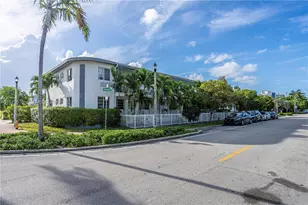 7925 Hawthorne Ave, Miami Beach, FL 33141 - Photo 20