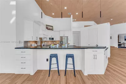 13890 SW 41st St, Davie, FL 33330 - Photo 26