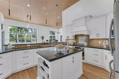 13890 SW 41st St, Davie, FL 33330 - Photo 18