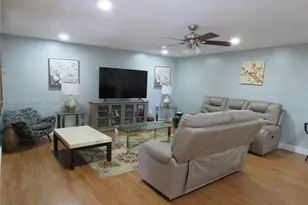 11840 NE 19th Dr, North Miami, FL 33181 - Photo 2