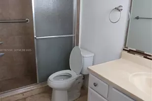 11840 NE 19th Dr, North Miami, FL 33181 - Photo 12