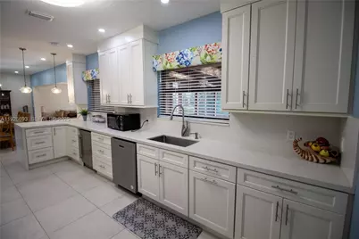 1140 NE 204th St, Miami, FL 33179 - Photo 6