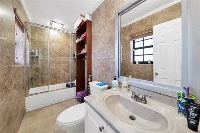 9940 SW 72nd St, Miami, FL 33173 - Photo 20