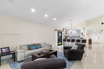 371 Fairway Cir #56, Weston, FL 33326 - Photo 16