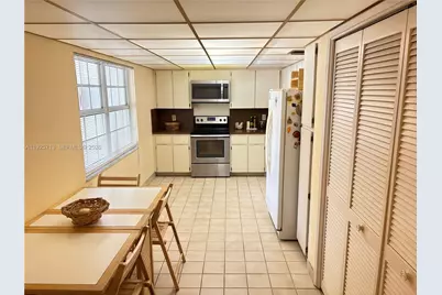 4280 Oaks Ter #203, Pompano Beach, FL 33069 - Photo 4