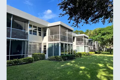 4280 Oaks Ter #203, Pompano Beach, FL 33069 - Photo 2