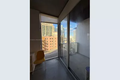 151 SE 1st St #1004, Miami, FL 33131 - Photo 10