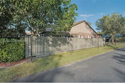 6569 Windsor Dr, Parkland, FL 33067 - Photo 2