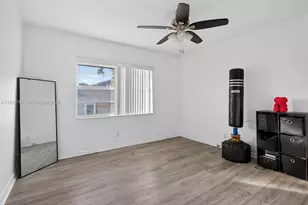 370 E Laurel Dr, Margate, FL 33063 - Photo 12