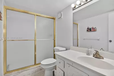 370 E Laurel Dr #6E, Margate, FL 33063 - Photo 10