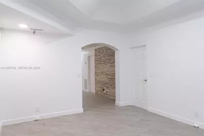 5464 NE 3rd Ave, Oakland Park, FL 33334 - Photo 6