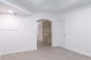 5464 NE 3rd Ave, Oakland Park, FL 33334 - Photo 6