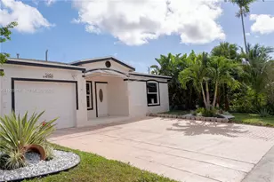 5464 NE 3rd Ave, Oakland Park, FL 33334 - Photo 2