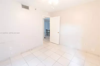 1621 Collins Ave #906, Miami Beach, FL 33139 - Photo 24