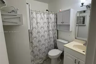 13846 Kendale Lakes Dr, Miami, FL 33183 - Photo 10
