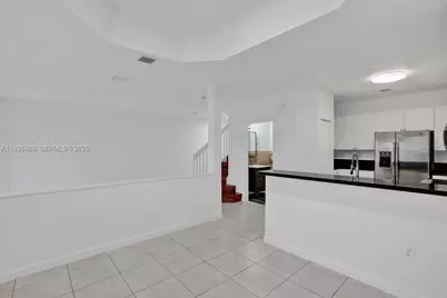 7257 NW 113th Ct, Doral, FL 33178 - Photo 12