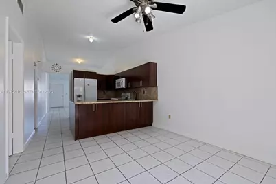 9098 NW 114th St, Hialeah Gardens, FL 33018 - Photo 6