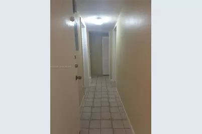 250 NW 63rd Ct #2B, Miami, FL 33126 - Photo 4