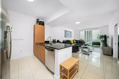 950 Brickell Bay Dr #803, Miami, FL 33131 - Photo 4