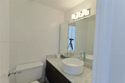 500 Bayview Dr #928, Sunny Isles Beach, FL 33160 - Photo 6