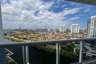 20505 E Country Club Dr, Aventura, FL 33180 - Photo 2