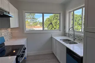 1703 NW 34th Ave, Miami, FL 33125 - Photo 4