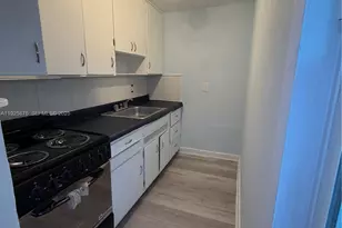 [Address not provided], West Palm Beach, FL 33407 - Photo 4