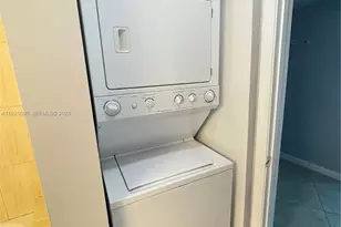 1750 N Bayshore Dr, Miami, FL 33132 - Photo 12