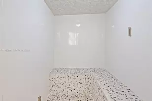 19333 E Collins Ave, Sunny Isles Beach, FL 33160 - Photo 34