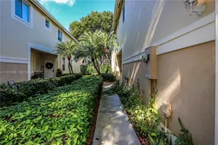 2143 Hacienda Terrace, Weston, FL 33327 - Photo 32